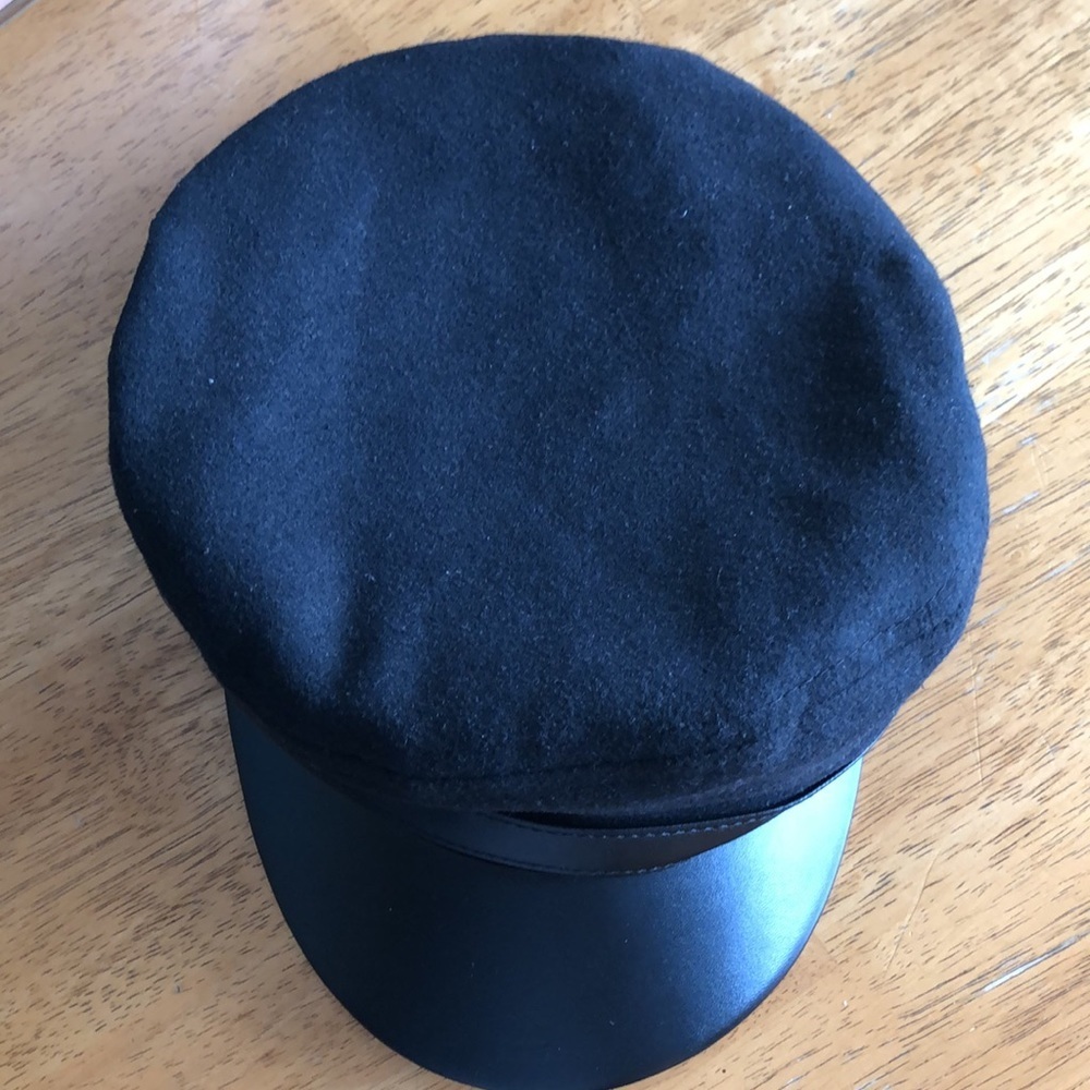Like New Black Nautical Cap
